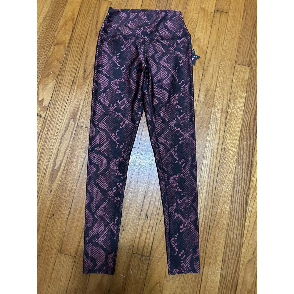 Pixie lane Black And Maroon Reptile Print Women's Leggings Size M NWT